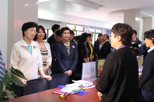 全国妇联副主席宋秀岩调研官渡区基层妇联改革工作