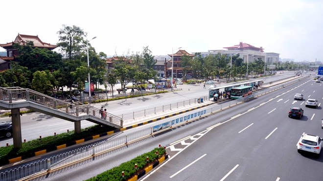 整洁宽敞的广福路