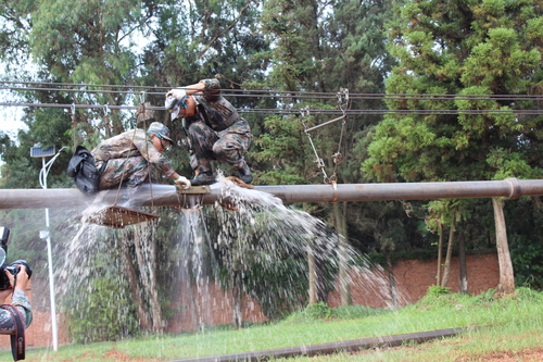 庆“八一”军事演习