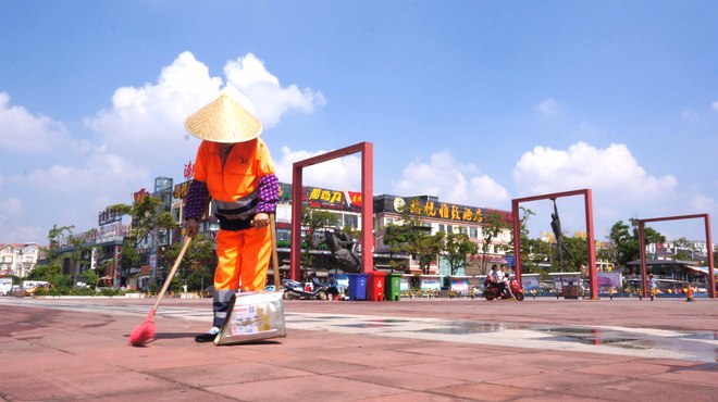 新亚洲体育城清扫保洁