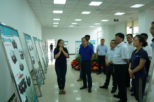 考察学习基层党建工作