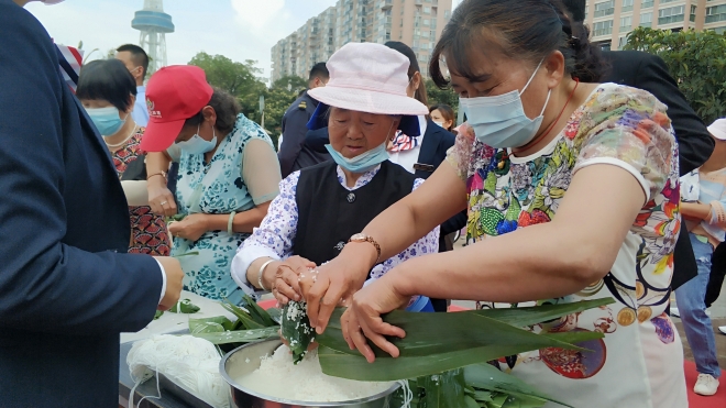 包粽子大赛
