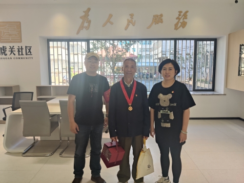 关上街道李坤健