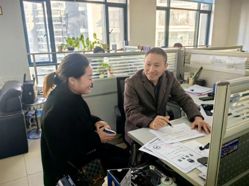 进企业 听心声 建言献策促发展 (2)