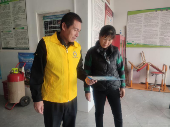 （党组工作简讯第4期）金马市场监督管理所党支部开展“我为群众办实事”垃圾分类宣传活动335