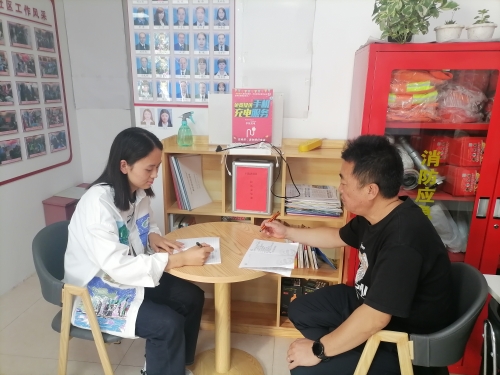 云南省“百名好支书”开展传帮带共工作