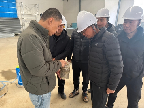 官渡区杨副区长到区供销社社属东益公司专业市场开展视察指导及安全生产检查工作(图2)